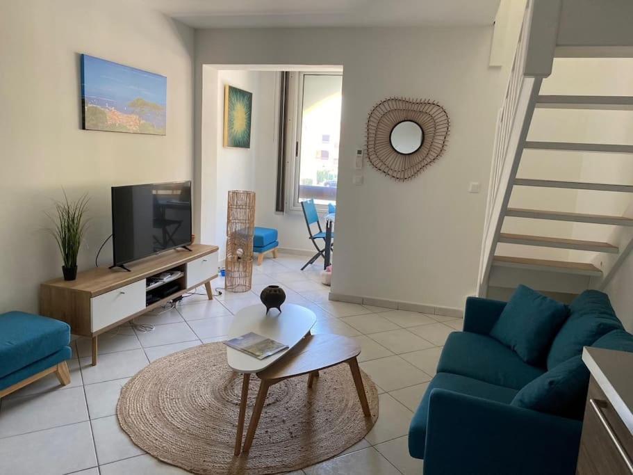 Ravissant T3 En Duplex Proche Mer Ла-Лонд-ле-Мор Екстер'єр фото